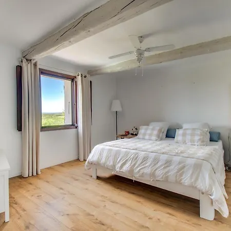 Fleur De Lys Bed & Breakfast