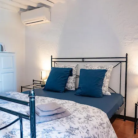 Fleur De Lys Bed & Breakfast