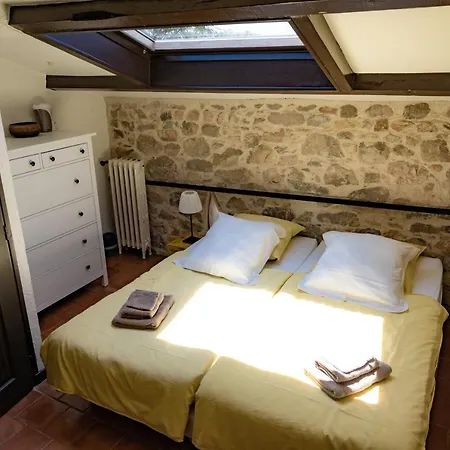 Fleur De Lys 3* Fayence